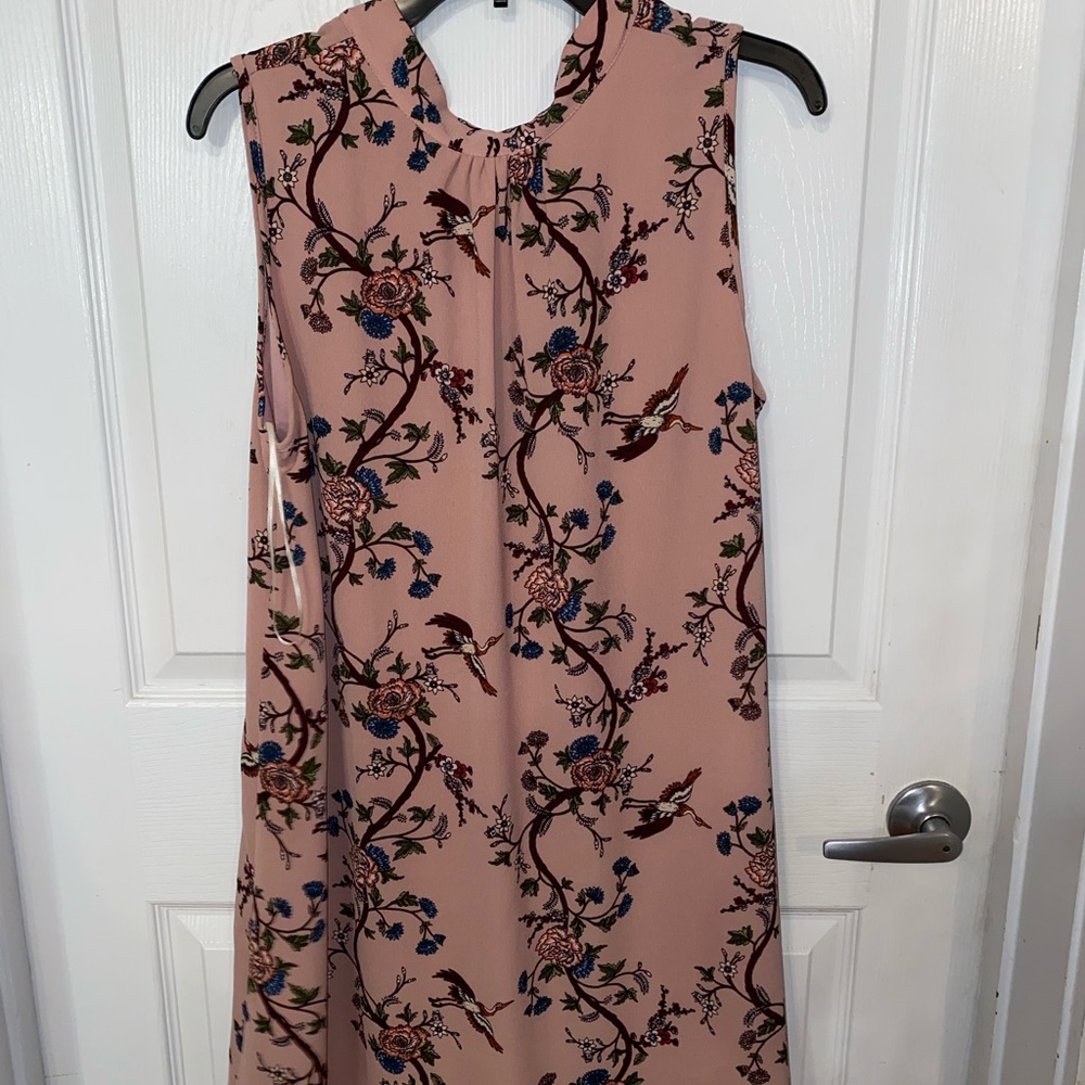 Cute neck high dress!